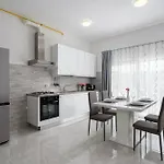 Stancija Amorozo 5 Ap 2 *