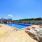 Stancija Amorozo 5 Ap 2 * Poreč