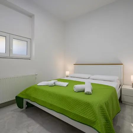 Stancija Amorozo 5 Ap 2 Apartament Poreč